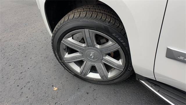 Used 2018 White Cadillac Luxury image 53