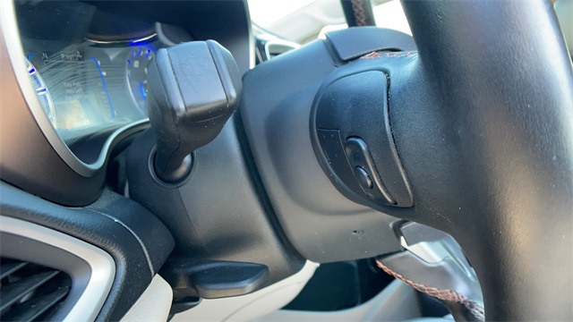 Used 2017 Black Chrysler Touring L image 13