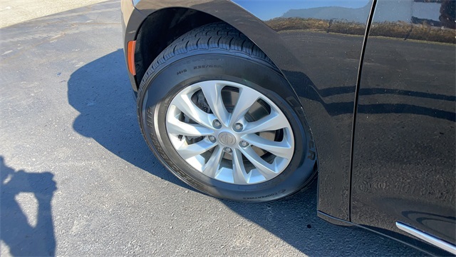 Used 2017 Black Chrysler Touring L image 48