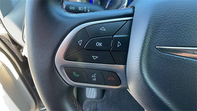 Used 2017 Black Chrysler Touring L image 15