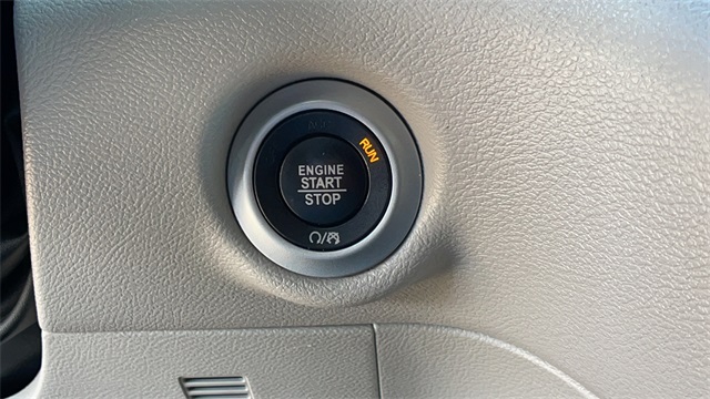 Used 2017 Black Chrysler Touring L image 18