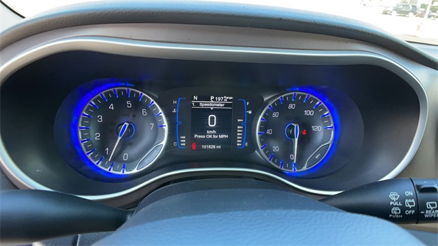Used 2017 Black Chrysler Touring L image 17