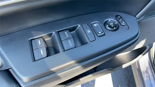 Used 2020 Gray Honda EX-L image 11
