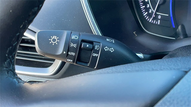 Used 2019 Black Hyundai Ultimate 2.4 image 15