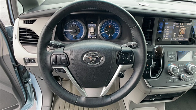 Used 2015 Blue Toyota XLE image 14