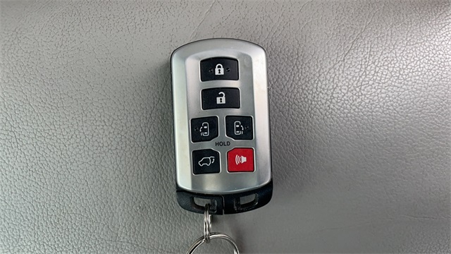 Used 2015 Blue Toyota XLE image 45