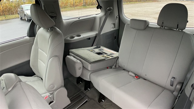 Used 2015 Blue Toyota XLE image 36