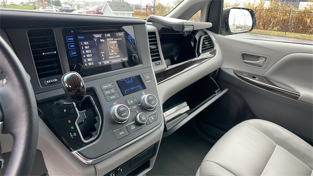 Used 2015 Blue Toyota XLE image 20
