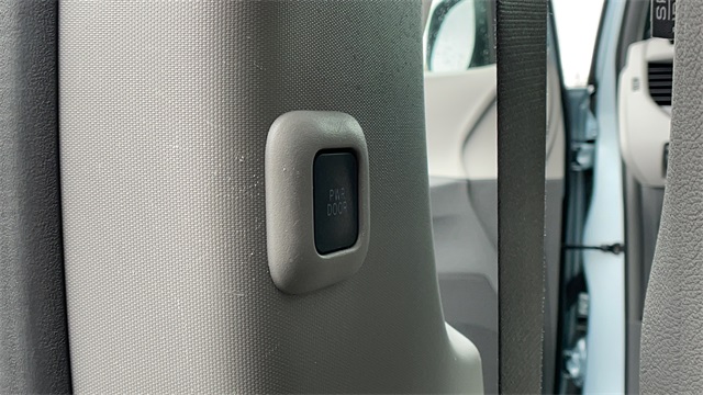 Used 2015 Blue Toyota XLE image 35