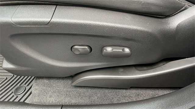 Used 2016 Silver Buick Base image 32