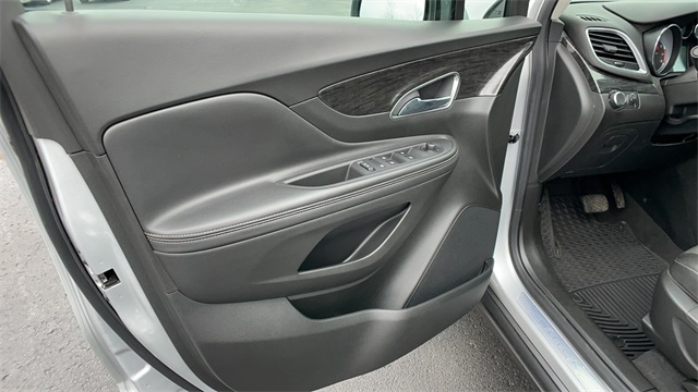 Used 2016 Silver Buick Base image 8