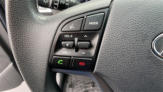 Used 2016 Gray Hyundai SE image 15