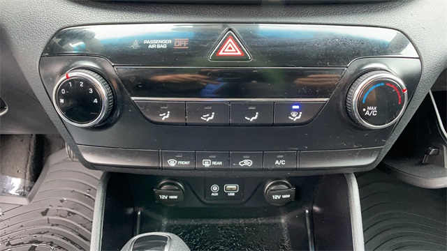 Used 2016 Gray Hyundai SE image 24