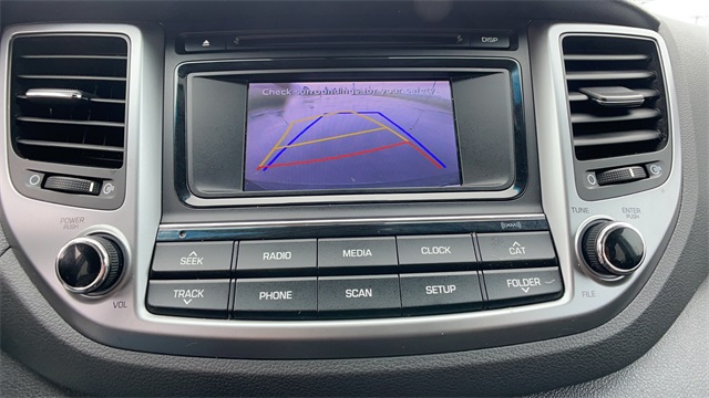 Used 2016 Gray Hyundai SE image 23