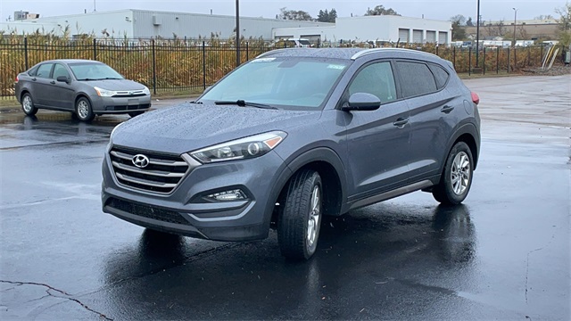 Used 2016 Gray Hyundai SE image 40