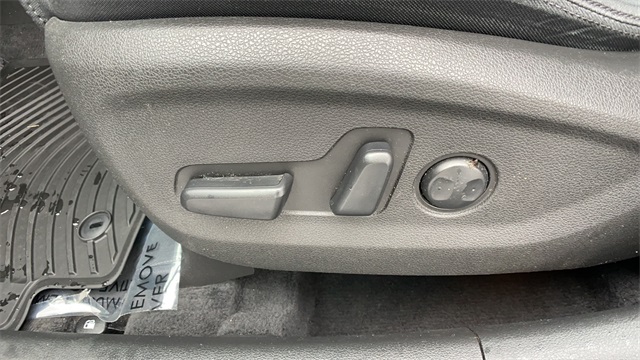 Used 2016 Gray Hyundai SE image 31