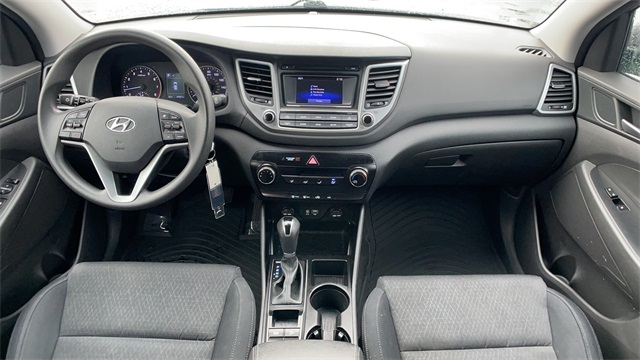 Used 2016 Gray Hyundai SE image 6