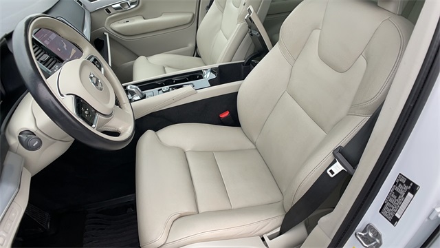 Used 2016 White Volvo T8 Momentum image 37