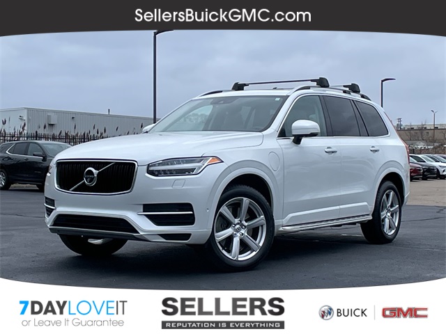 Used 2016 White Volvo T8 Momentum image 1