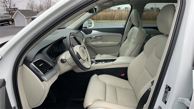 Used 2016 White Volvo T8 Momentum image 5