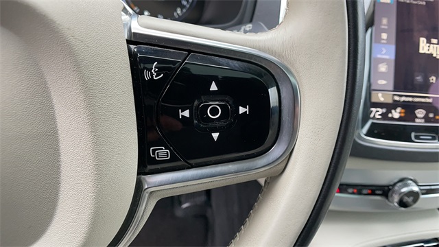 Used 2016 White Volvo T8 Momentum image 18