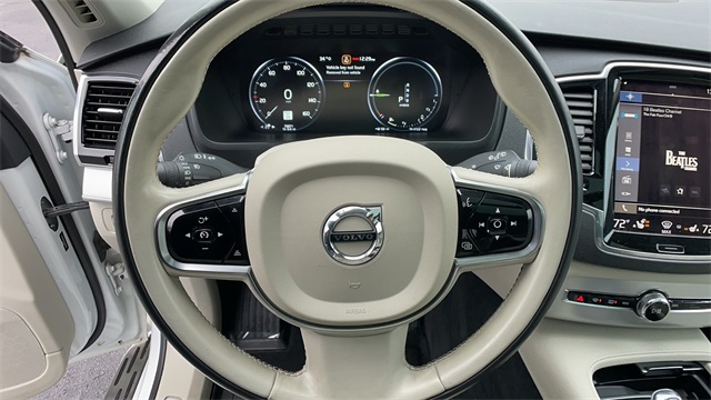 Used 2016 White Volvo T8 Momentum image 16