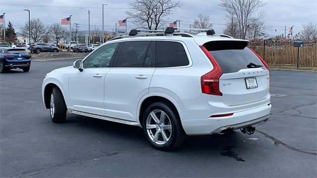 Used 2016 White Volvo T8 Momentum image 4