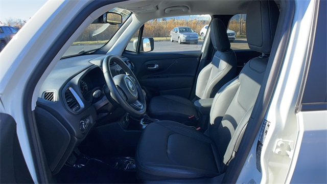 Used 2021 White Jeep Limited image 5