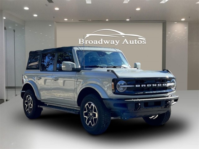 Pre-Owned 2022 Ford Bronco Outer Banks Advanced