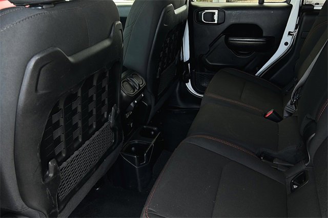 Used 2020 Jeep Rubicon image 16