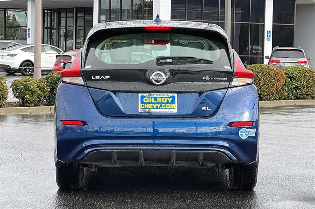Used 2018 Blue Nissan SL image 4
