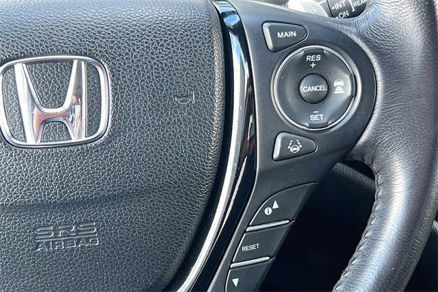 Used 2018 Honda Touring image 36