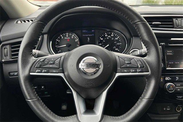 Used 2020 Caspian Blue Metallic Nissan SV image 31