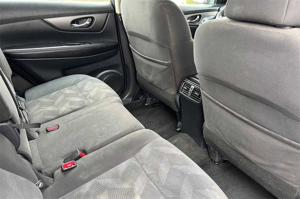 Used 2016 Nissan S image 20