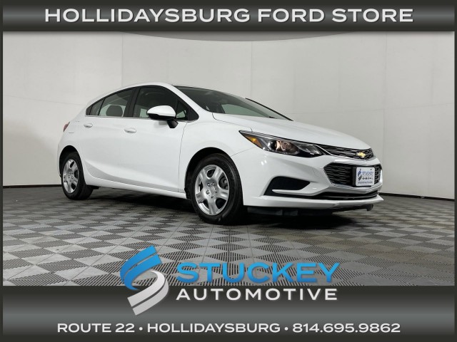 Pre-Owned 2018 Chevrolet Cruze LT