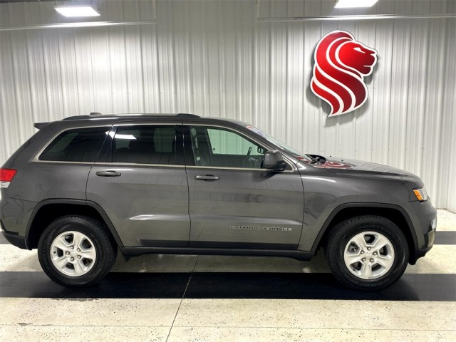 Pre-Owned 2017 Jeep Grand Cherokee Laredo