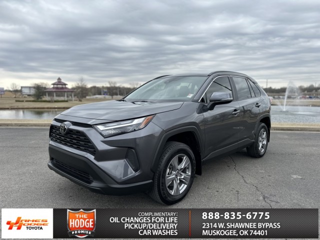 2022 Toyota RAV4 XLE