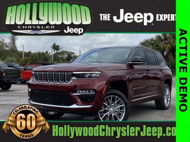 New 2022 JEEP Grand Cherokee Summit