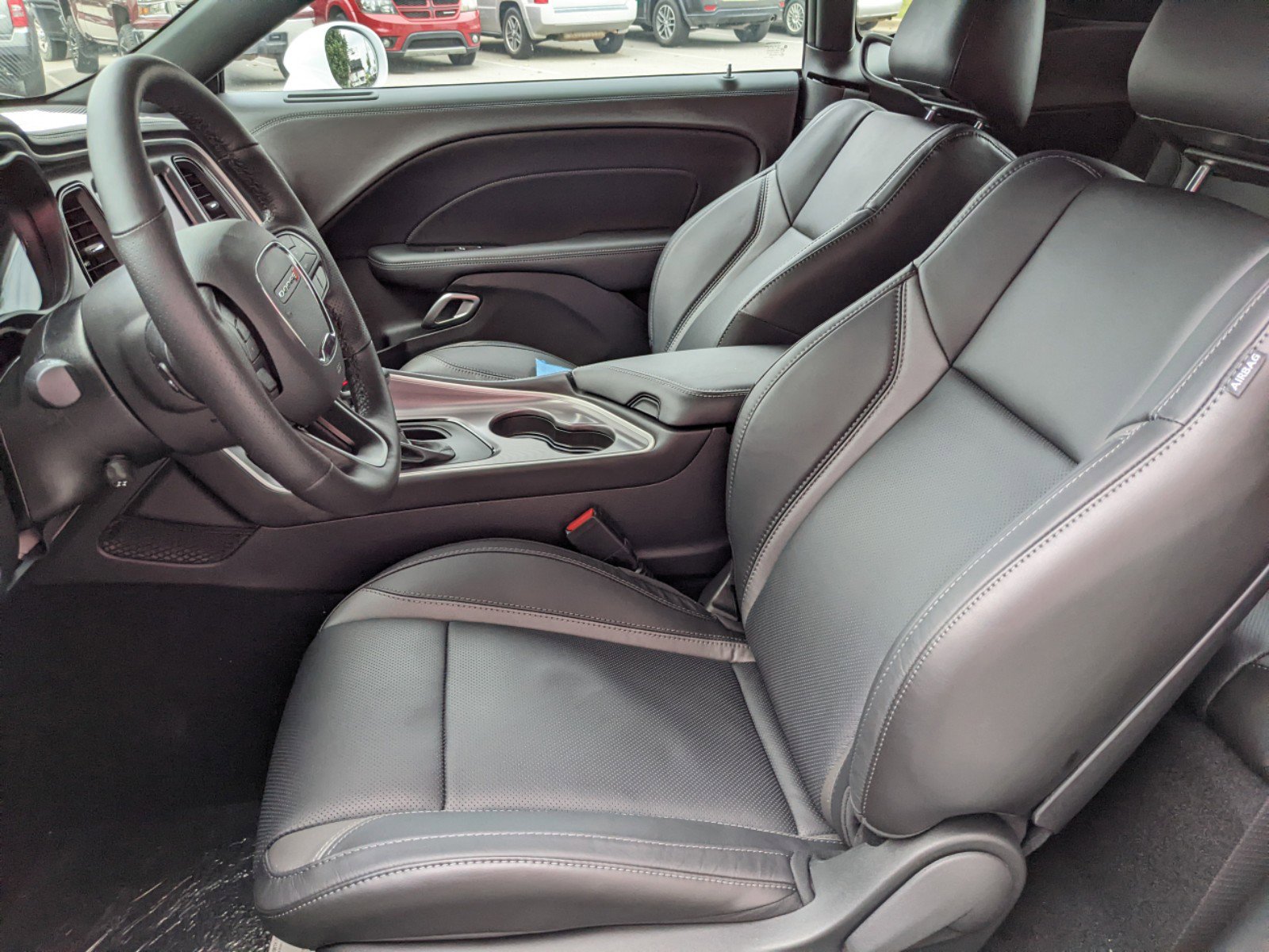New 2022 White Knuckle Exterior Paint Dodge SXT image 18