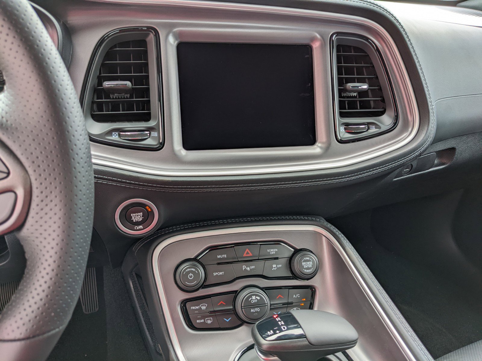 New 2022 White Knuckle Exterior Paint Dodge SXT image 13