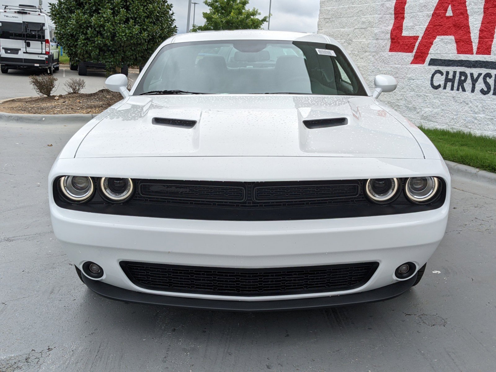 New 2022 White Knuckle Exterior Paint Dodge SXT image 2