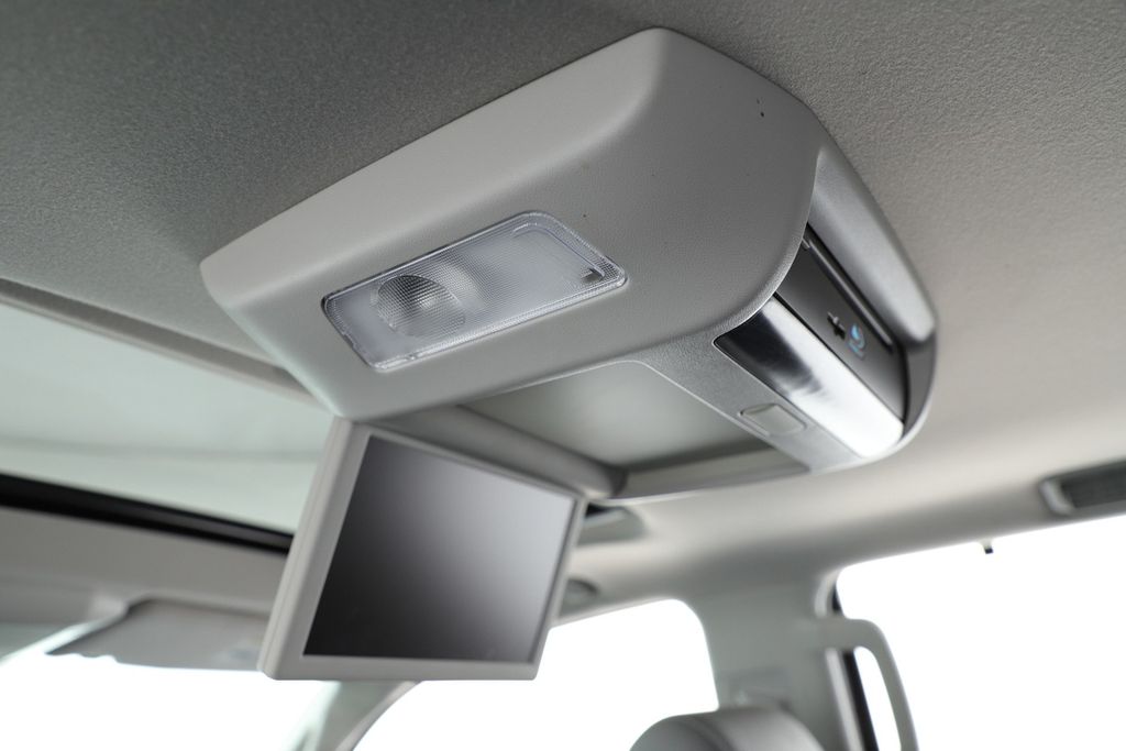 2018 Toyota Sequoia Limited 4WD w/ Rear Seat DVD Entertainment System