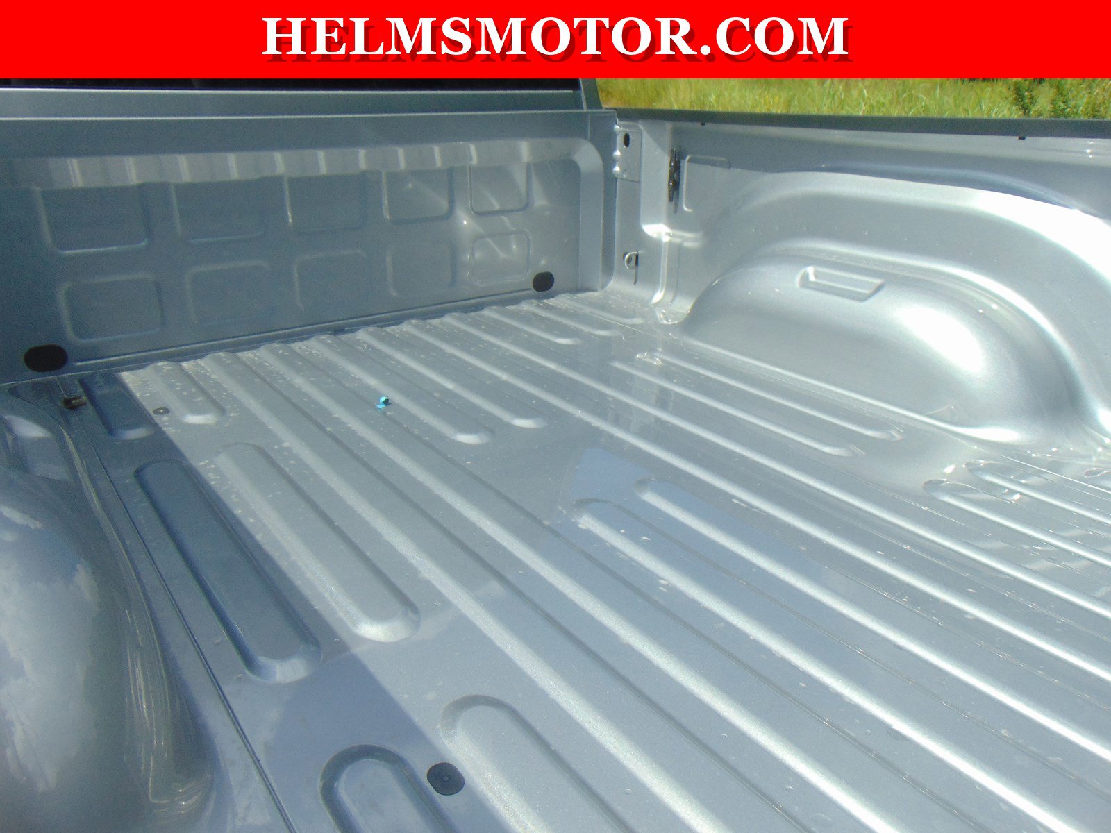 New 2022 Billet Silver Metallic Clearcoat RAM Big Horn image 10