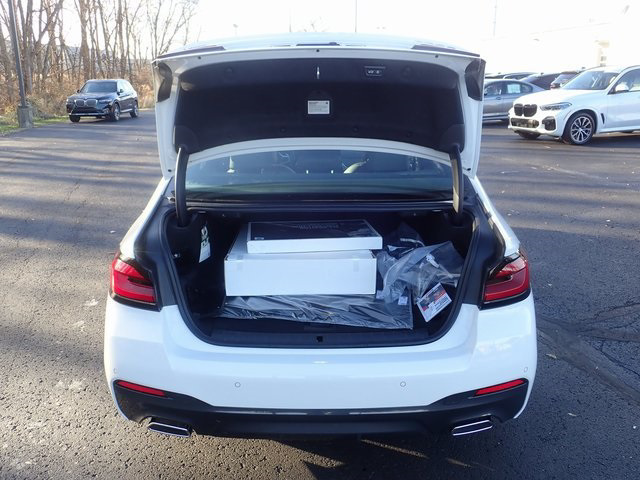 New 2023 Alpine White BMW 530e iPerformance image 98