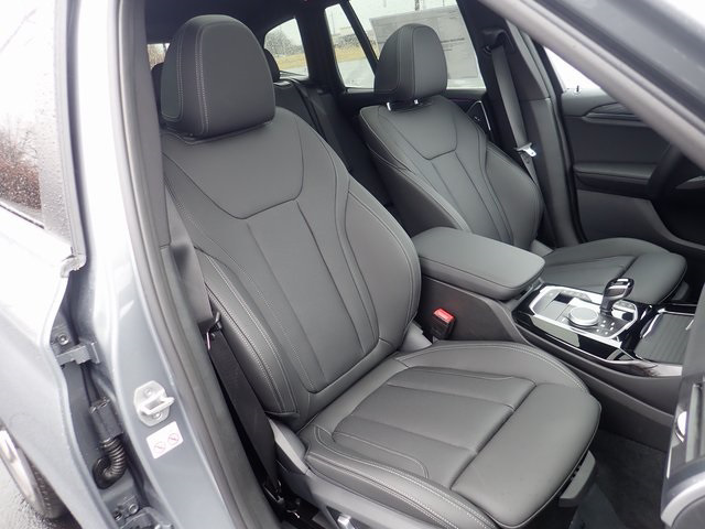 New 2023 Gray Metallic BMW xDrive30i image 39