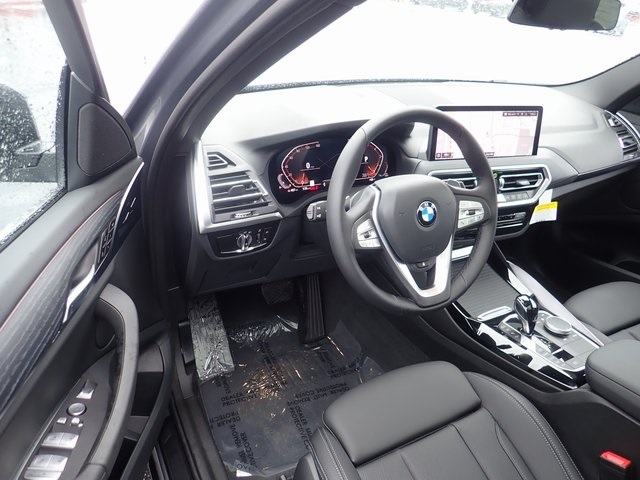 New 2023 Gray Metallic BMW xDrive30i image 6