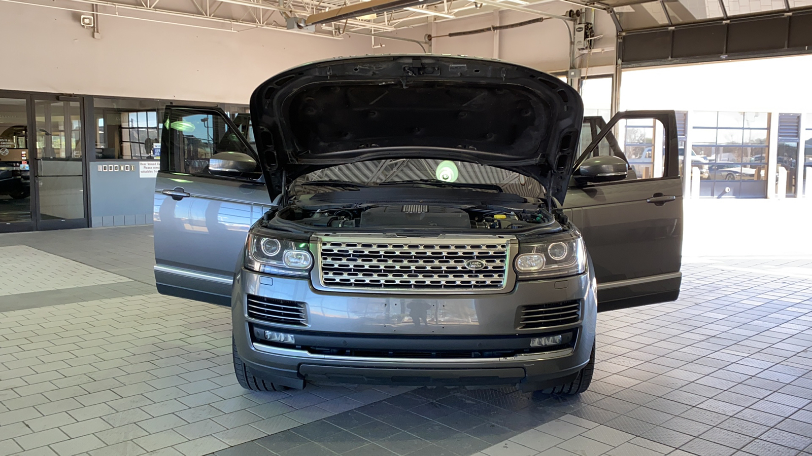 Certified Used 2014 GRAY Land Rover 4WD 4dr Supercharged image 11