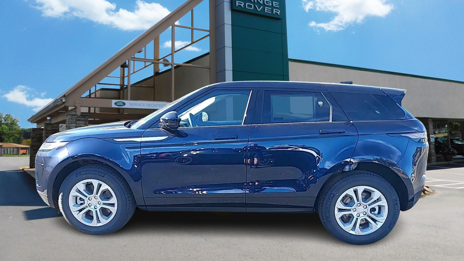 New 2023 Land Rover Range Rover Evoque S 4 Door in Wilmington 23A8060