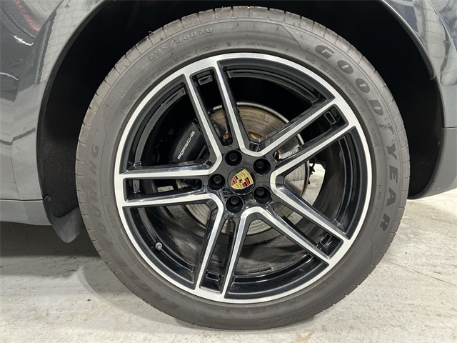 Certified Pre-Owned 2021 Porsche Macan