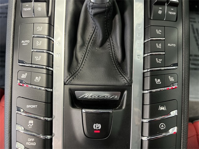 Certified Pre-Owned 2021 Porsche Macan